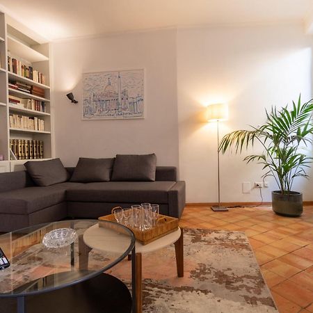 Apartmán Attico Minerva Con Due Terrazze Řím Exteriér fotografie